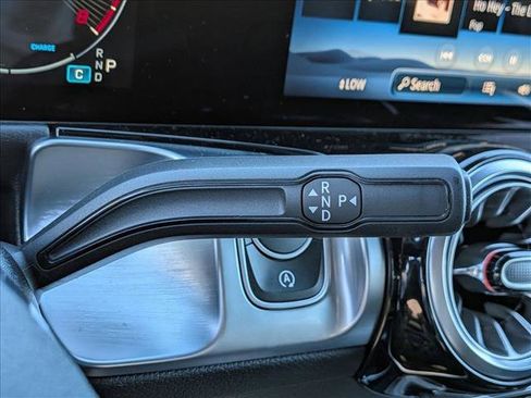 Certified 2025 Mercedes-Benz GLB 250 image 12