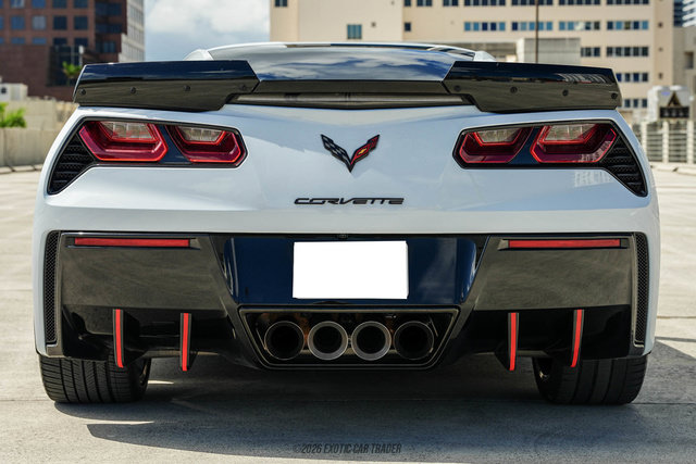 Used 2018 Chevrolet Corvette Stingray Coupe w/ 1LT RWD image 6
