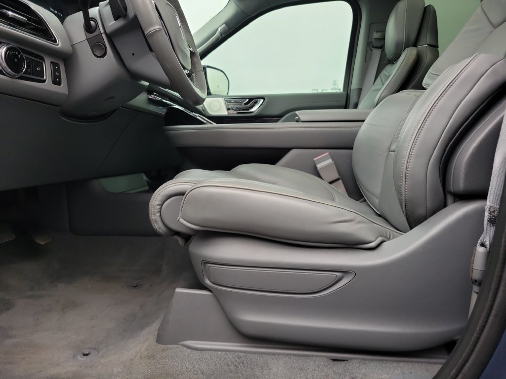Certified 2019 Lincoln Navigator Reserve AWD/4WD image 19