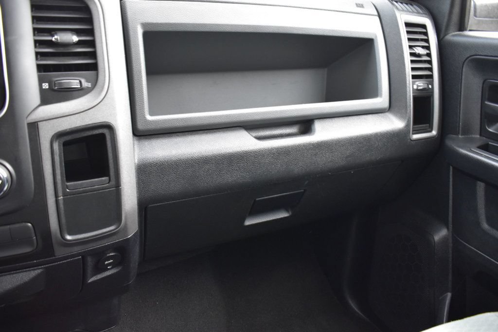 Used 2016 RAM 1500 Express AWD/4WD image 38