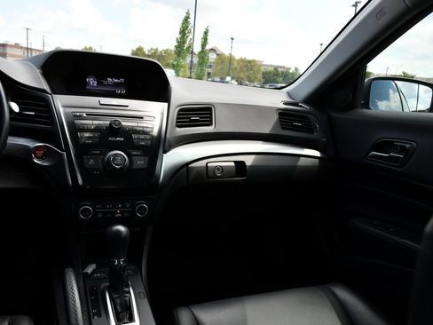 Used 2017 Acura ILX FWD image 28
