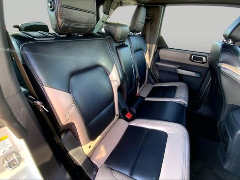 Used 2023 Ford Bronco Wildtrak AWD/4WD image 17