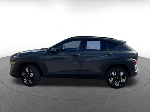 Used 2025 Hyundai Kona SEL image 7