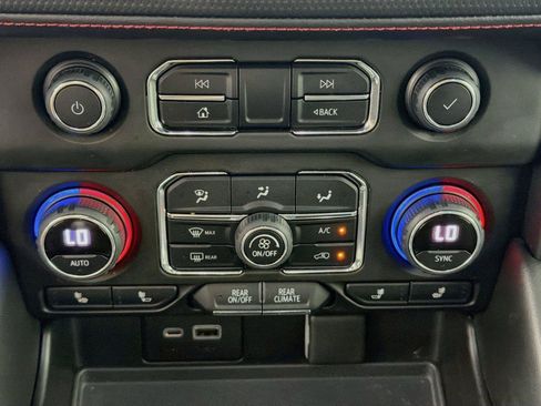 Used 2021 Chevrolet Tahoe RST AWD/4WD image 15