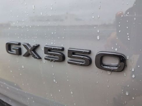 Used 2024 Lexus GX 550 AWD/4WD image 28