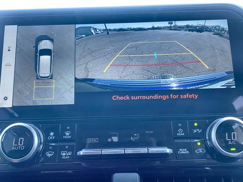 New 2026 Toyota Highlander Platinum AWD/4WD image 17