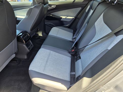 Used 2023 Volkswagen ID.4 Pro RWD image 11
