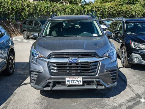 Used 2023 Subaru Ascent Premium w/ Convenience Package image 2