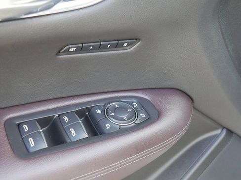 Used 2020 Cadillac XT6 Premium Luxury image 15