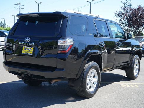 Used 2014 Toyota 4Runner SR5 AWD/4WD image 7