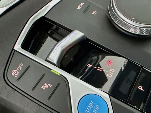 Certified 2023 BMW i4 eDrive35 w/ Premium Package image 17