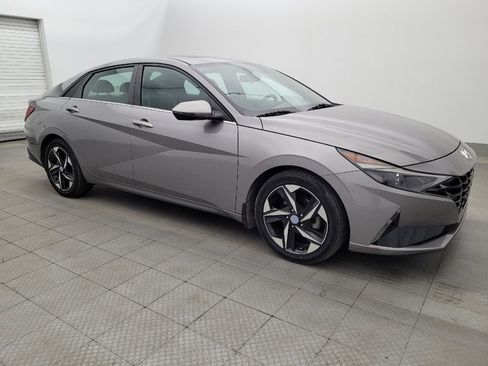 Used 2021 Hyundai Elantra SEL w/ Convenience + Premium Package FWD image 11