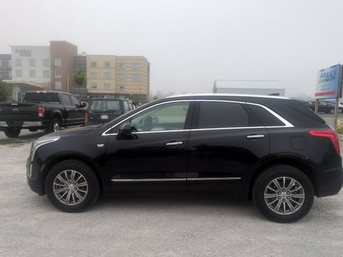 Used 2017 Cadillac XT5 Luxury w/ Driver Awareness Package FWD image 8