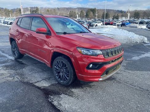 Used 2022 Jeep Compass Limited image 11