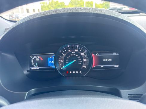 Used 2018 Ford Explorer Limited w/ Equipment Group 301A AWD/4WD image 31