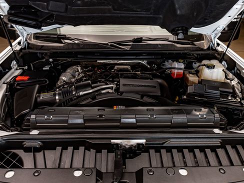 Used 2024 Chevrolet Silverado 3500 LT w/ Convenience Package image 32