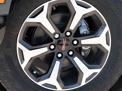 New 2026 GMC Yukon XL AT4 Ultimate w/ LPO, Floor Liner Package image 2