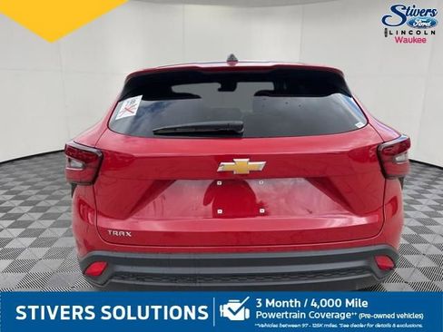 Used 2026 Chevrolet Trax LS FWD image 7