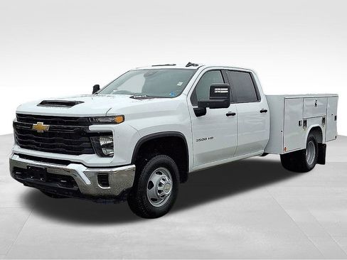 Used 2024 Chevrolet Silverado 3500 W/T w/ WT Convenience Package image 3