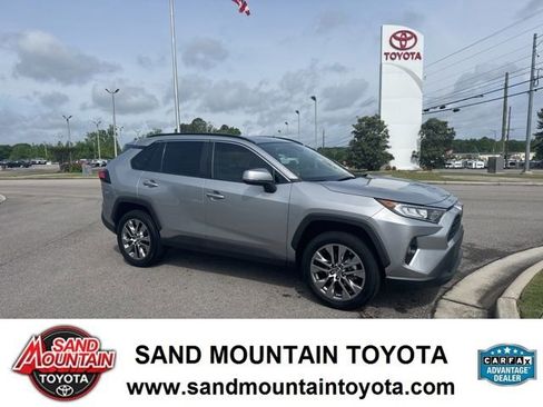 Used 2019 Toyota RAV4 XLE Premium FWD image 1