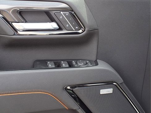 New 2026 GMC Sierra 2500 AT4 w/ AT4 Premium Plus Package AWD/4WD image 15