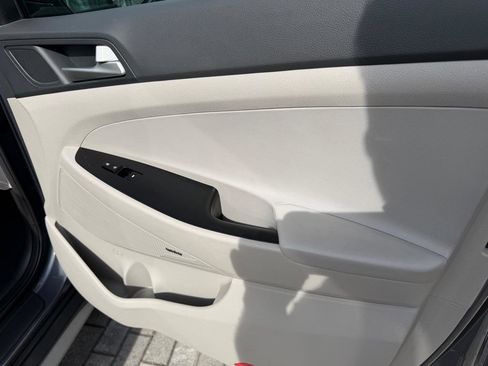 Used 2021 Hyundai Tucson Sport FWD image 25