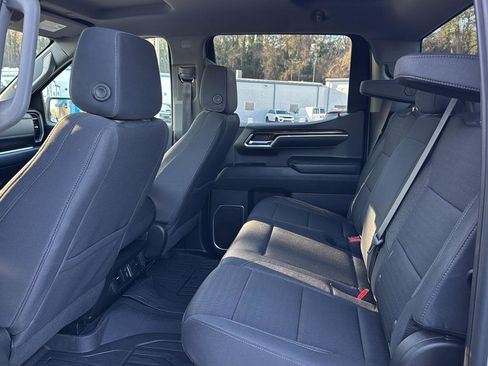 Used 2023 GMC Sierra 1500 SLE image 9