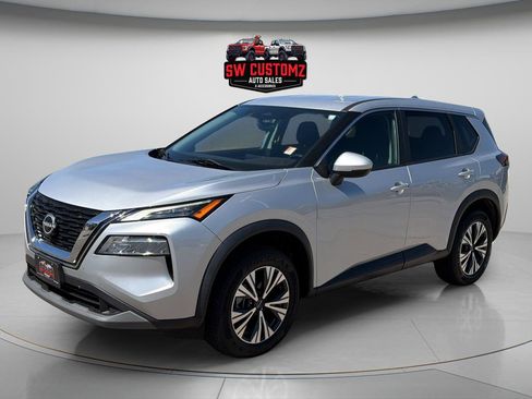 Used 2022 Nissan Rogue SV AWD/4WD image 3