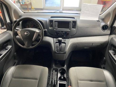 Used 2020 Nissan NV200 S image 18