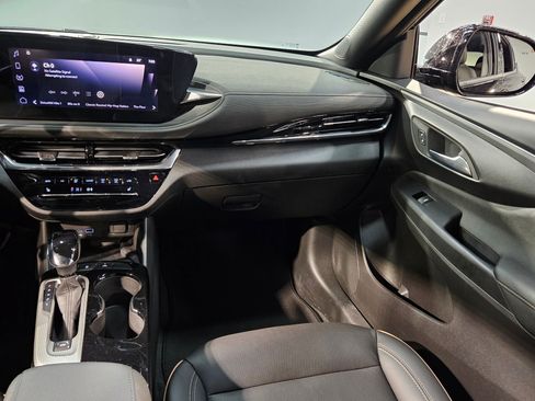 Used 2025 Buick Envista Avenir image 11