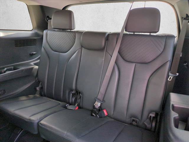 Used 2024 Hyundai Palisade SEL FWD image 19
