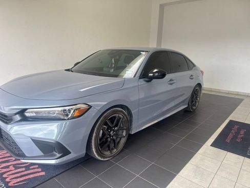 Used 2024 Honda Civic Sport image 3