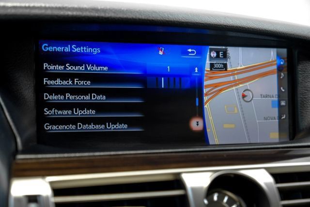 Used 2017 Lexus LS 460 w/ Comfort Package RWD image 39
