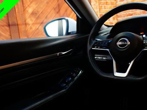 Certified 2023 Nissan Altima 2.5 SV w/ SV Premium Package AWD/4WD image 34
