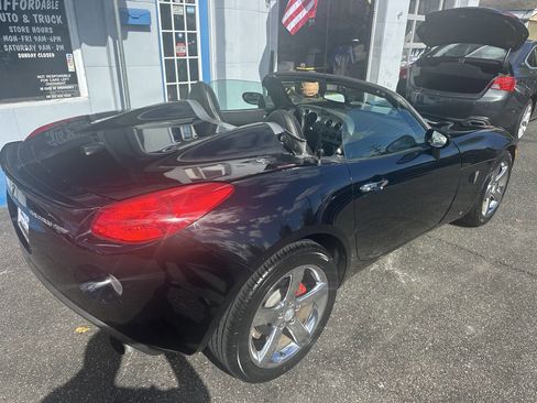 Used 2008 Pontiac Solstice GXP w/ Premium Package image 10