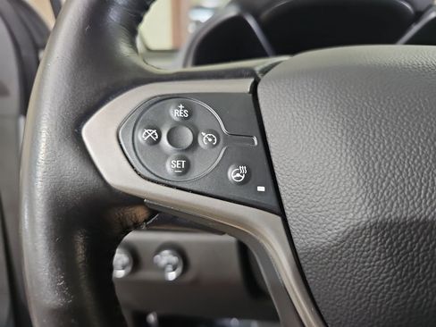 Used 2022 Chevrolet Colorado Z71 AWD/4WD image 19