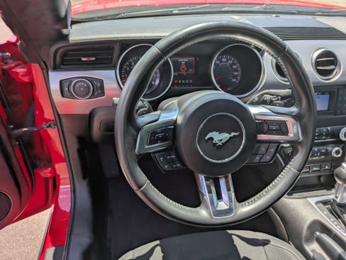 Used 2019 Ford Mustang GT RWD image 21
