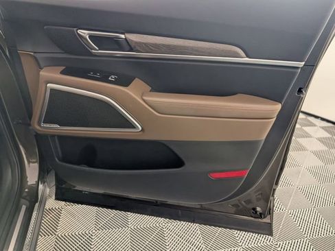 Used 2021 Kia Telluride SX w/ SX Prestige Package image 36