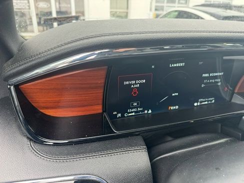 Used 2019 Lincoln Navigator L Reserve image 10