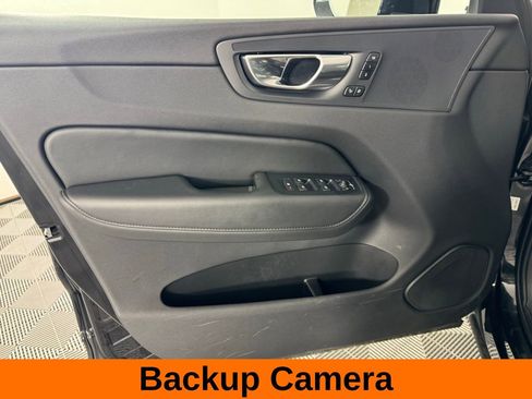 Used 2024 Volvo XC60 B5 Core image 9