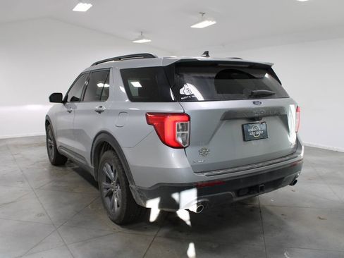 Used 2023 Ford Explorer XLT w/ Equipment Group 202A image 7