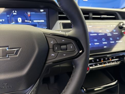 New 2027 Chevrolet Bolt LT w/ Comfort Package FWD image 17