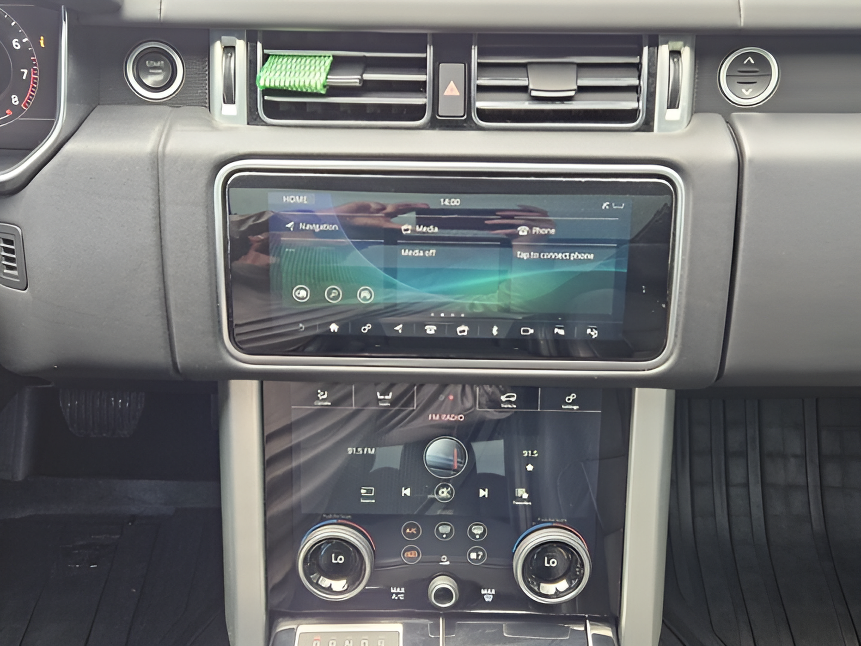 Used 2020 Land Rover Range Rover HSE AWD/4WD image 16