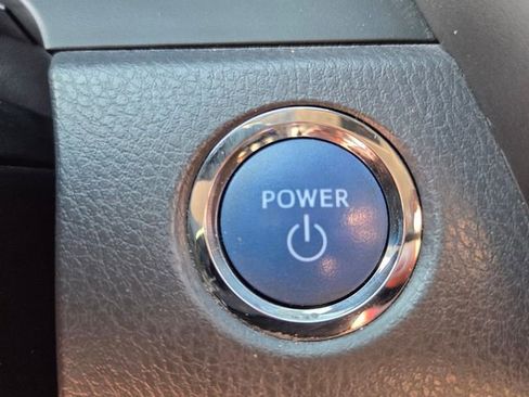 Used 2021 Toyota Camry SE image 26