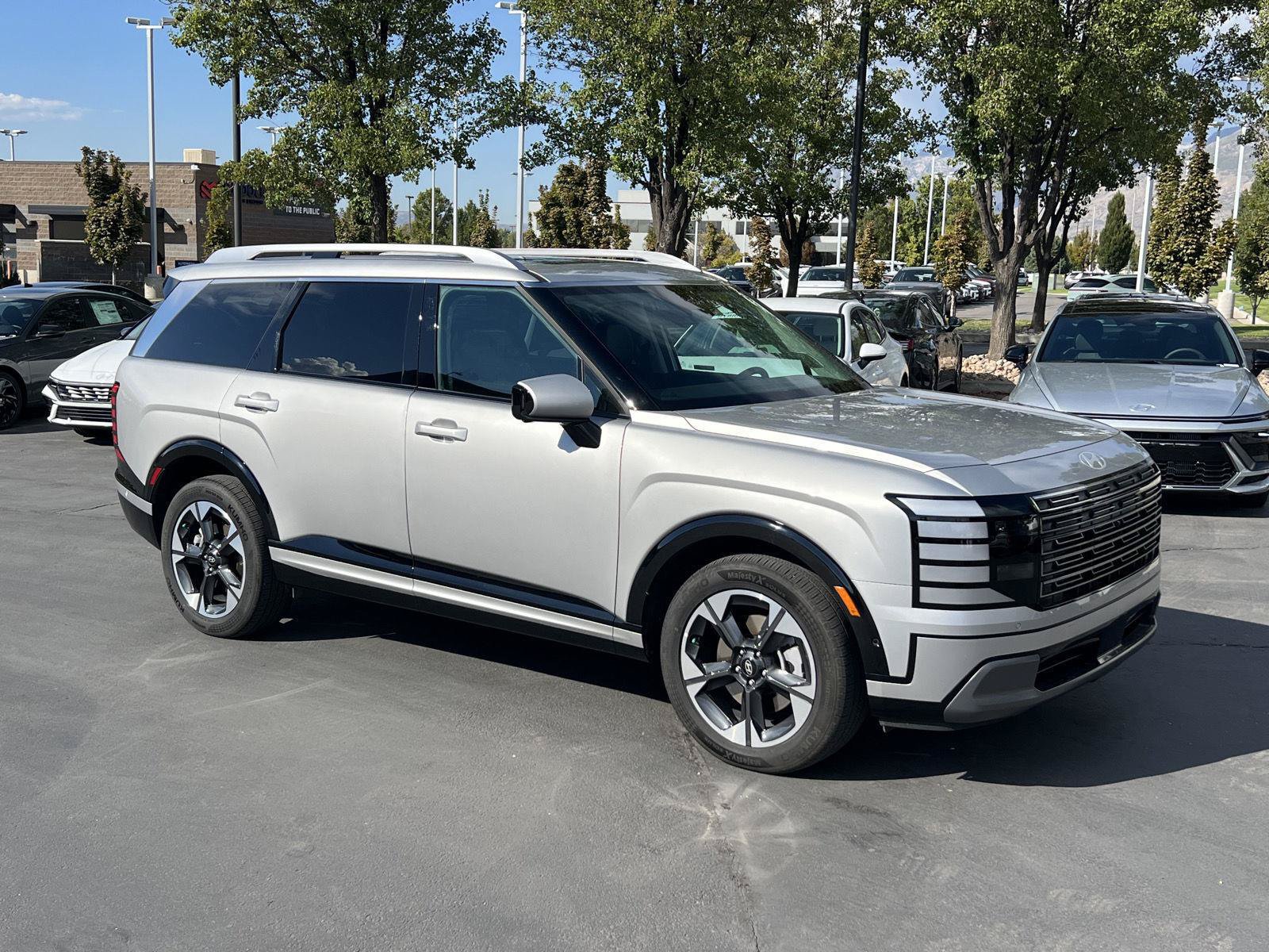 Certified 2026 Hyundai Palisade Limited AWD/4WD image 14