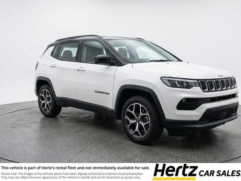 Used 2025 Jeep Compass Limited image 1