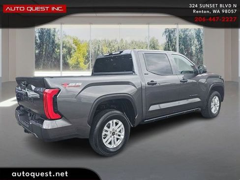 Used 2022 Toyota Tundra SR5 AWD/4WD image 5