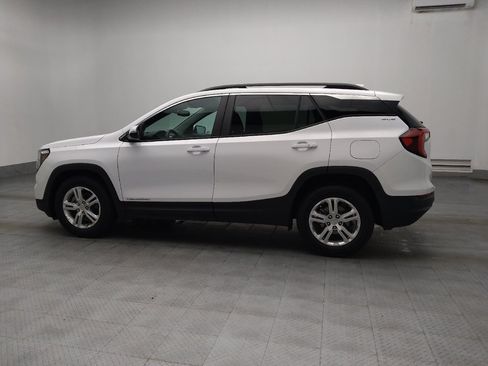 Used 2022 GMC Terrain SLE w/ Driver Convenience Package FWD image 3