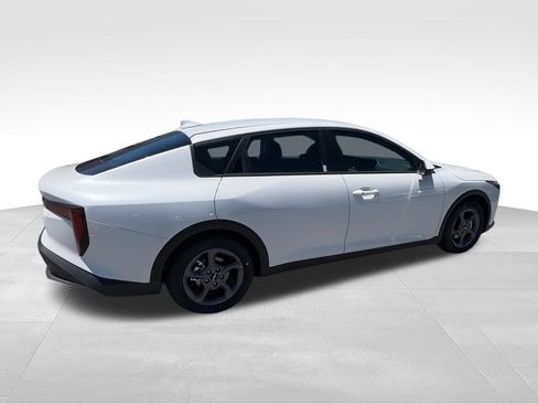New 2026 Kia K4 FWD image 8
