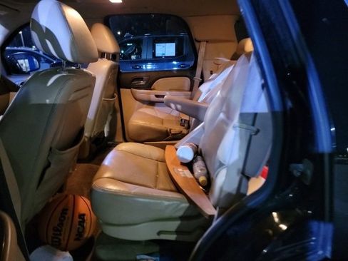 Used 2009 GMC Yukon Denali image 8